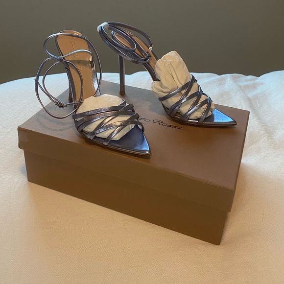 SOLD ✨Gianvito Rossi ‘Lita’ Metallic Leather Sandal NWT Size 38 - Picture 7 of 9